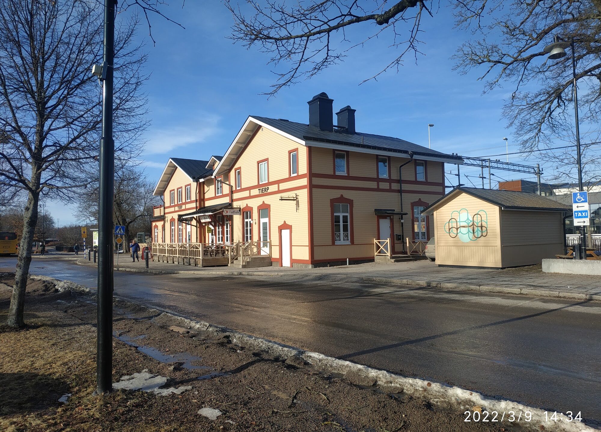 Hotell Gästis i Tierp — klassisk hotellvistelse med pool och restaurang